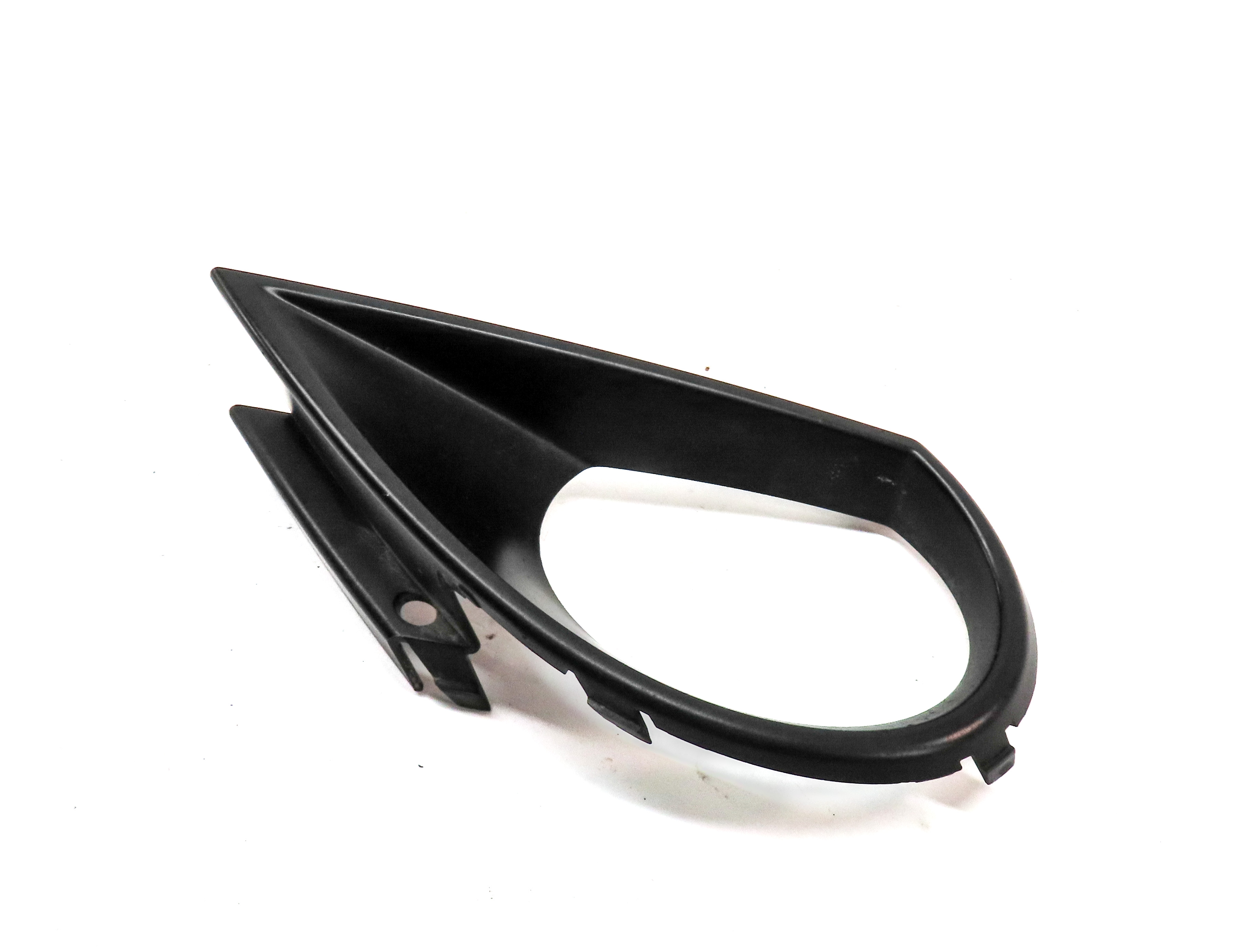 2011 AUDI Q7 (4L) FRONT LEFT DRIVER FOGLIGHT FOG LIGHT SURROUND TRIM PANEL — exact item pictured